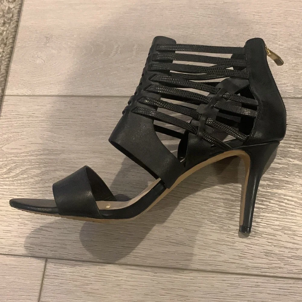 Vince Camuto - Black Heel Sandals - Size: 8.5 M - Picture 4 of 14